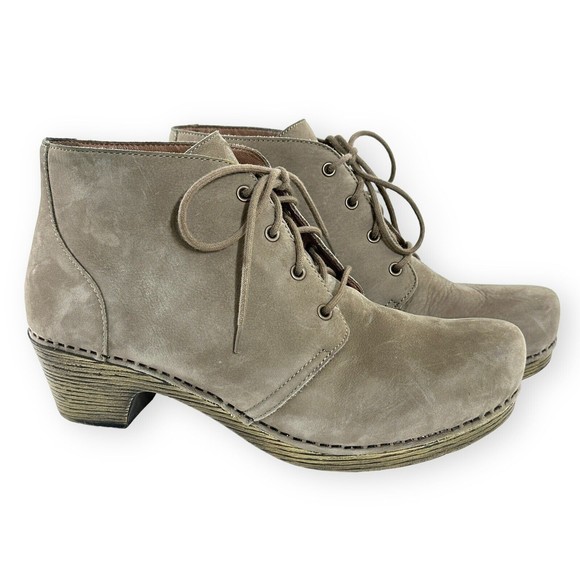 Dansko Meena Beige Gray Suede lace Up Ankle Clog Boots Womens 42  US 11.5/12 - Picture 1 of 13